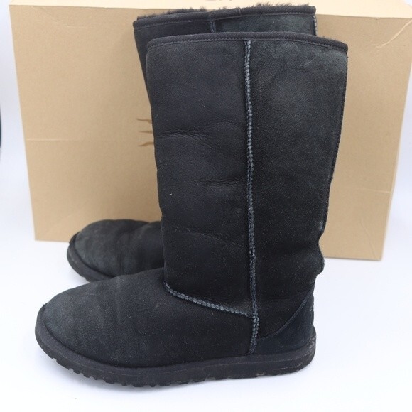 UGG Australia Classic Tall Black Kids Winter Sheepskin Boots Cozy Size 5 - Picture 16 of 16